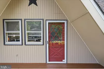 231 W Lake Valley Drive, Hazleton, PA 18202 - Photo 9
