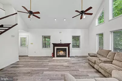 398 Walden Dr, Hazleton, PA 18202 - Photo 9