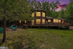 323 Navaho Dr, Hazle Township, PA 18202 - Photo 1