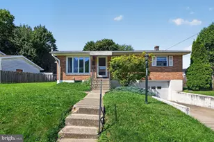 958 Seybert St, Hazleton, PA 18201 - Photo 3