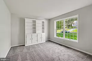 44 Teaberry Dr, Drums, PA 18222 - Photo 5