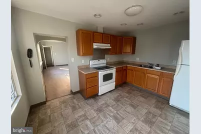 323 Plymouth Avenue, Wilkes Barre, PA 18702 - Photo 5