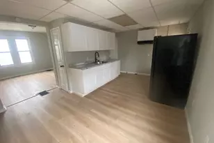 617 New York St, Dunmore, PA 18509 - Photo 3