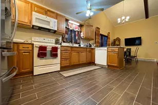 149 Livingston Ln, Gouldsboro, PA 18424 - Photo 7