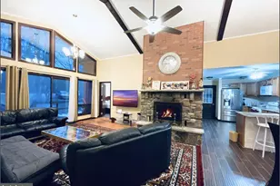 149 Livingston Ln, Gouldsboro, PA 18424 - Photo 3