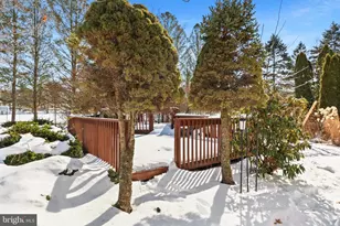 107 Stonecrest Dr, Moosic, PA 18507 - Photo 3