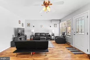 107 Stonecrest Dr, Moosic, PA 18507 - Photo 7