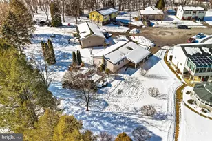 107 Stonecrest Dr, Moosic, PA 18507 - Photo 41