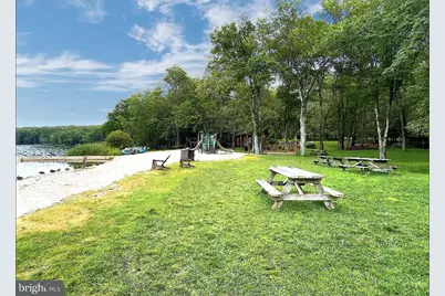 72 East Creekview Dr, Gouldsboro, PA 18424 - Photo 33