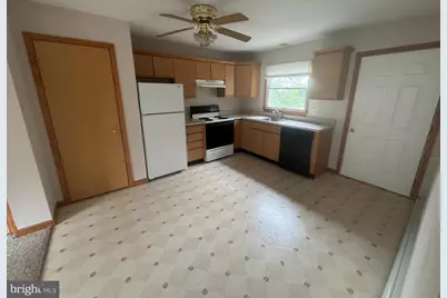 131 Smith Street #B5, Dunmore, PA 18512 - Photo 3