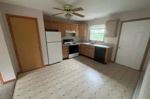 131 Smith St, Dunmore, PA 18512 - Photo 3