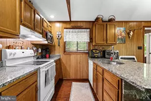 23 Floral Dr, Gouldsboro, PA 18424 - Photo 19