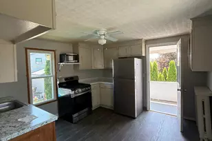 100 Rose Ln, Old Forge, PA 18518 - Photo 3
