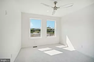 919 Riverplace Dr, Conshohocken, PA 19428 - Photo 23