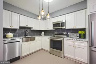 21438 Valley Forge Cir, King of Prussia, PA 19406 - Photo 3