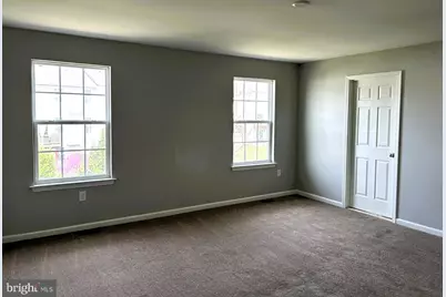 317 Fairfield Circle S, Royersford, PA 19468 - Photo 9