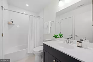 954 Riverplace Dr, Conshohocken, PA 19428 - Photo 23