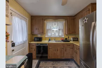 909 Noble Street, Norristown, PA 19401 - Photo 7