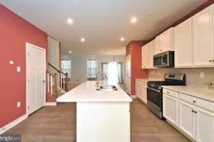 8043 Milltown Cir, Cheltenham, PA 19012 - Photo 7