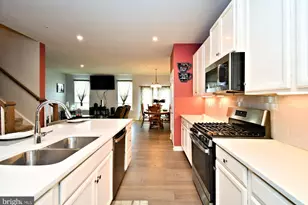 8043 Milltown Cir, Cheltenham, PA 19012 - Photo 17