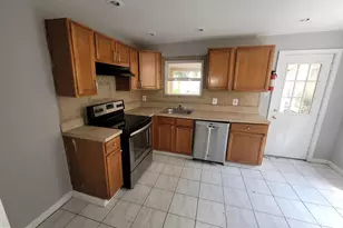 666 Manatawny St, Pottstown, PA 19464 - Photo 3