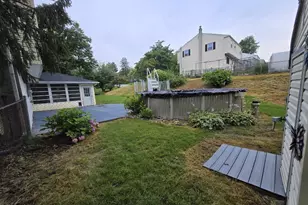 520 Deerfield Dr, Norristown, PA 19403 - Photo 7