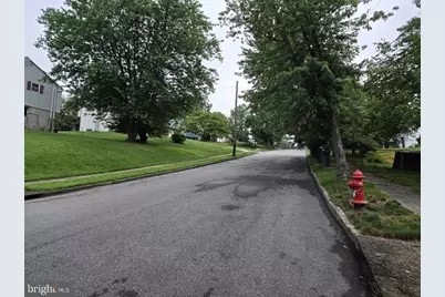 520 Deerfield Drive, Norristown, PA 19403 - Photo 5