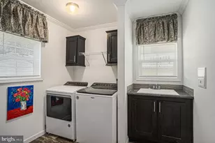 906 Lakeview Dr, Green Lane, PA 18054 - Photo 27