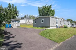 906 Lakeview Dr, Green Lane, PA 18054 - Photo 31