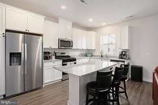 7 Ford St, Bridgeport, PA 19405 - Photo 3