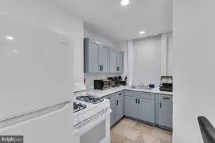 905 W Marshall St, Norristown, PA 19401 - Photo 49