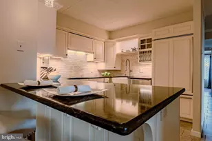 10211 Valley Forge Cir, King of Prussia, PA 19406 - Photo 11