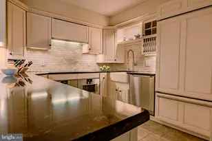 10211 Valley Forge Cir, King of Prussia, PA 19406 - Photo 11