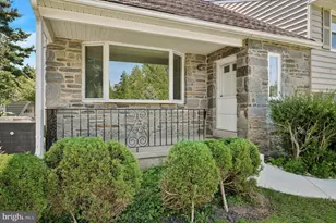 898 Crestline Dr, Blue Bell, PA 19422 - Photo 7