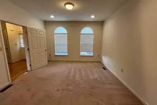 2135 Hidden Meadows Ave, Pennsburg, PA 18073 - Photo 7