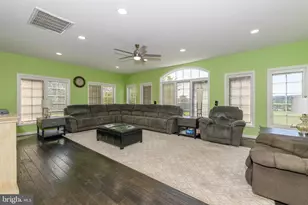 2100 Fox Hollow Ln, East Greenville, PA 18041 - Photo 25