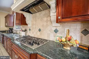 1018 Riverview Ln, Conshohocken, PA 19428 - Photo 17