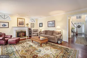 1018 Riverview Ln, Conshohocken, PA 19428 - Photo 9