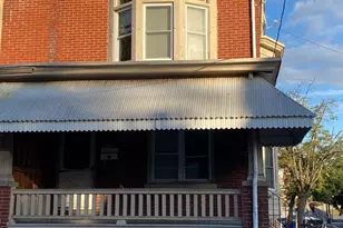 302 N York St, Pottstown, PA 19464 - Photo 1