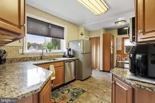 471 5th St, Phoenixville, PA 19460 - Photo 13