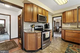 471 5th St, Phoenixville, PA 19460 - Photo 17