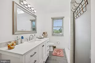 21 Roy Ln, Huntingdon Valley, PA 19006 - Photo 19