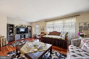 21 Roy Ln, Huntingdon Valley, PA 19006 - Photo 7