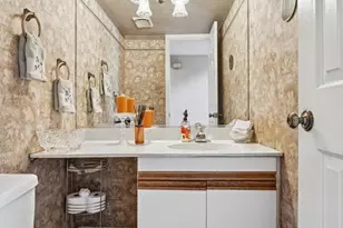 21 Roy Ln, Huntingdon Valley, PA 19006 - Photo 17