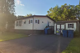 902 Lakeview Dr, Green Lane, PA 18054 - Photo 3