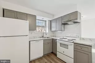 329 Buttonwood St, Norristown, PA 19401 - Photo 1