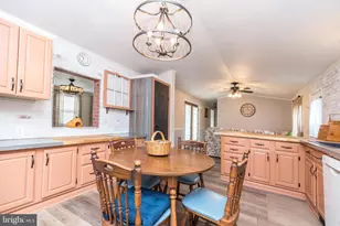 25 Chestnut Ct E, Harleysville, PA 19438 - Photo 33