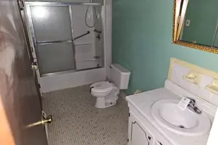 805 Sandra Ln, Norristown, PA 19403 - Photo 17