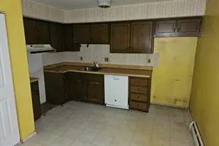 805 Sandra Ln, Norristown, PA 19403 - Photo 11