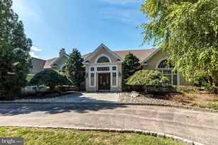 540 Leslie Ln, Blue Bell, PA 19422 - Photo 3